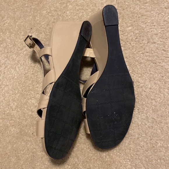 Vaneli patent leather edge sandal size 11 - Picture 2 of 5